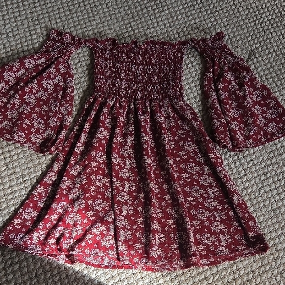 Dresses & Skirts - Floral Off-Shoulder Dress